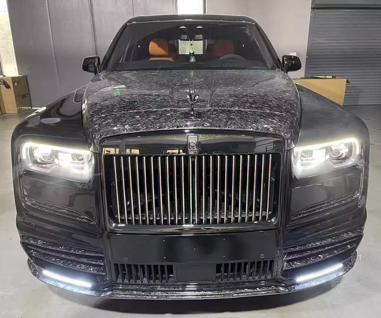 Rolls-Royce Cullinan Forged Carbon Fiber Mansory Body Kit