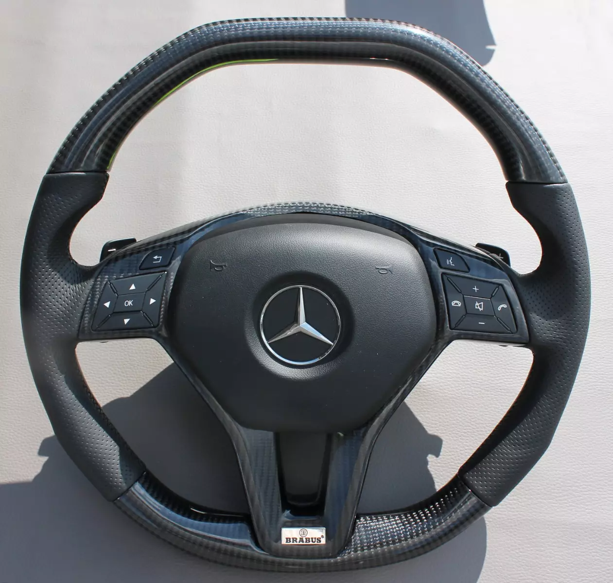 Mercedes-Benz C CLS SLK E-Class W207 W212 W172 W218 W204 Steering Wheel Carbon Leather